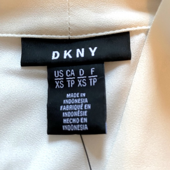 NEW Donna Karan beautiful and delicate blouse. Off white. A must in a closet. - Picture 6 of 7
